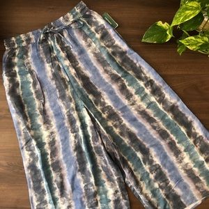 NWT Print High Waist Gaucho Pants